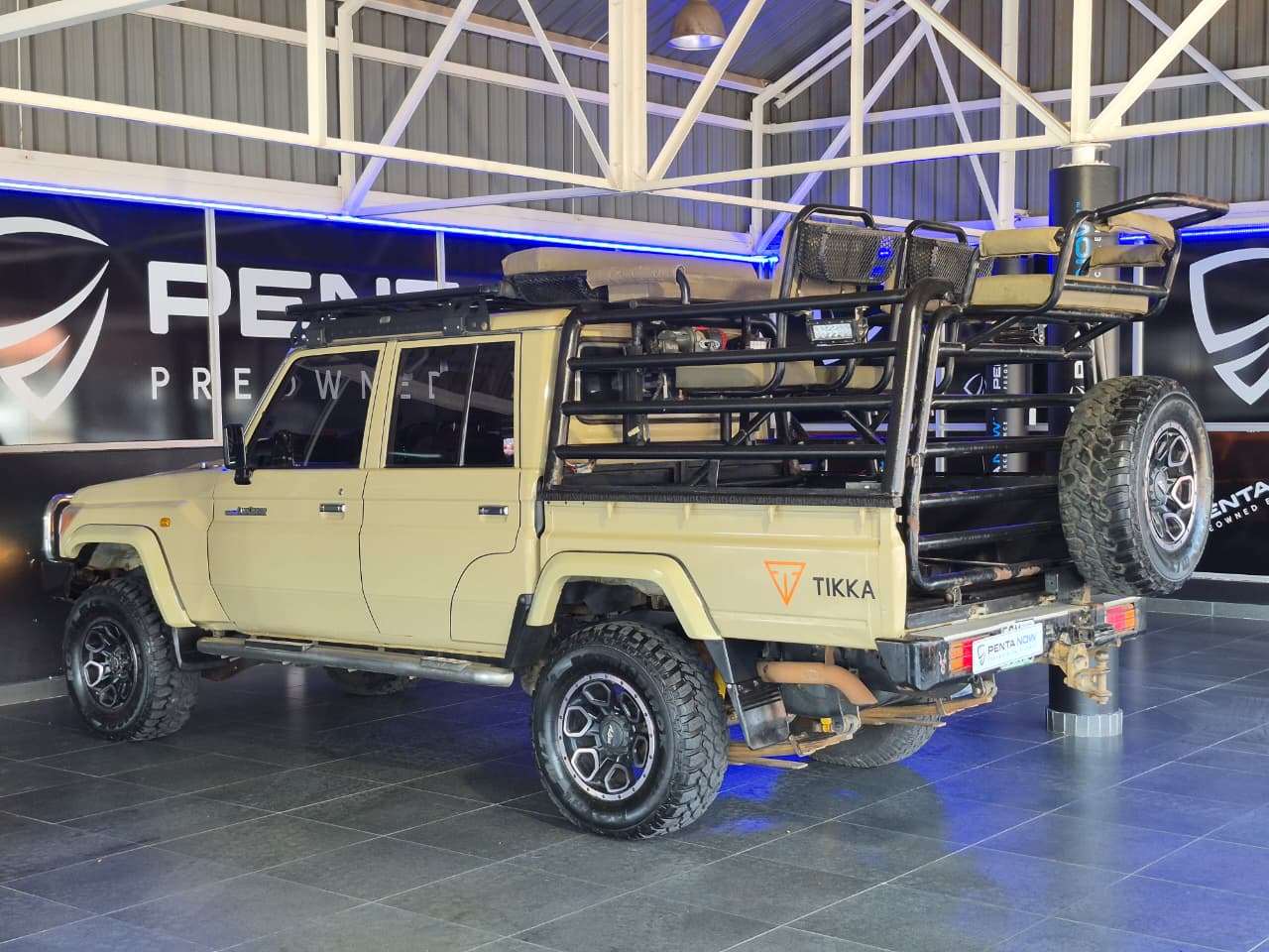 2013 Toyota Land Cruiser image 4