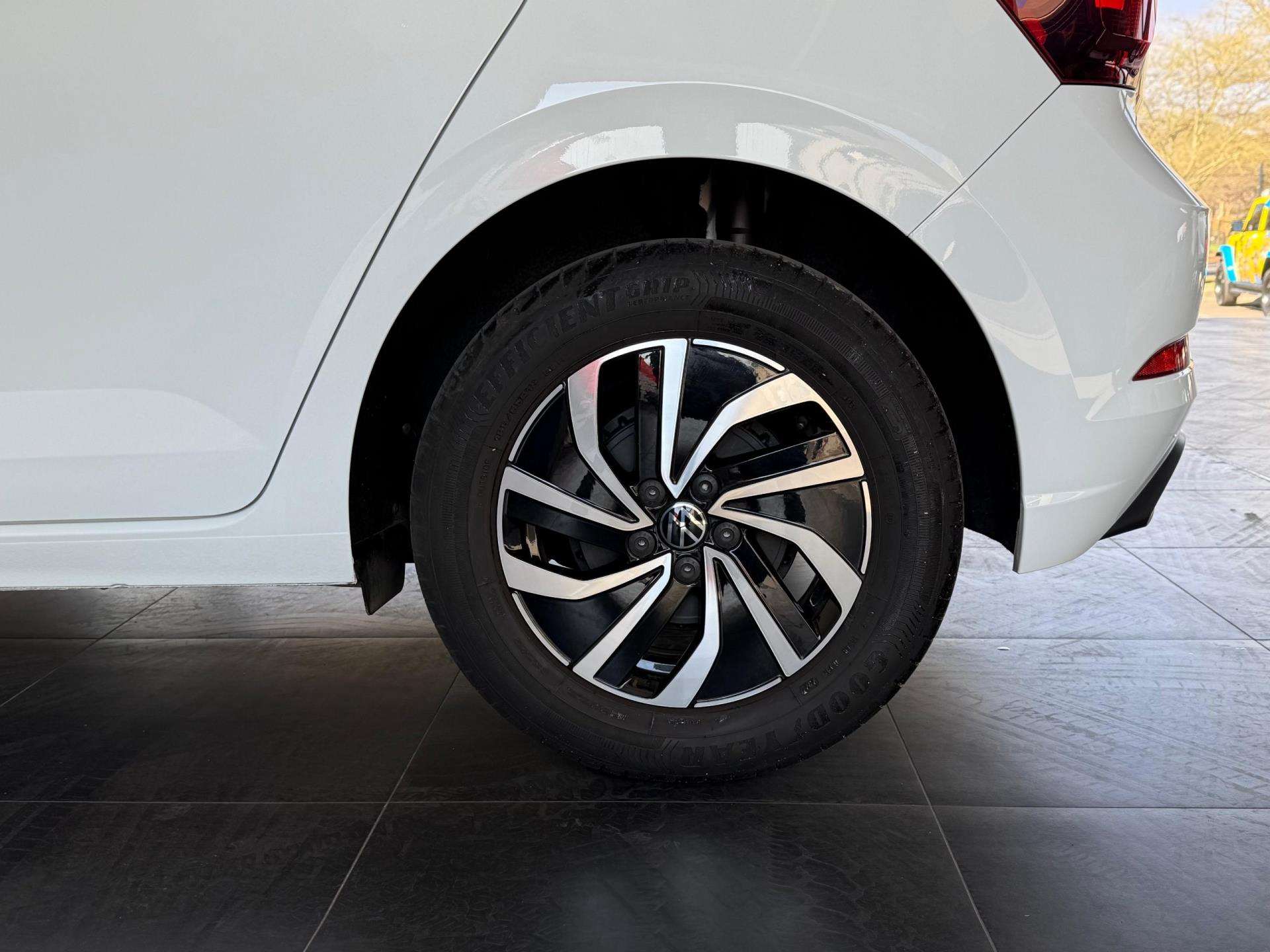2024 Volkswagen Polo image 9