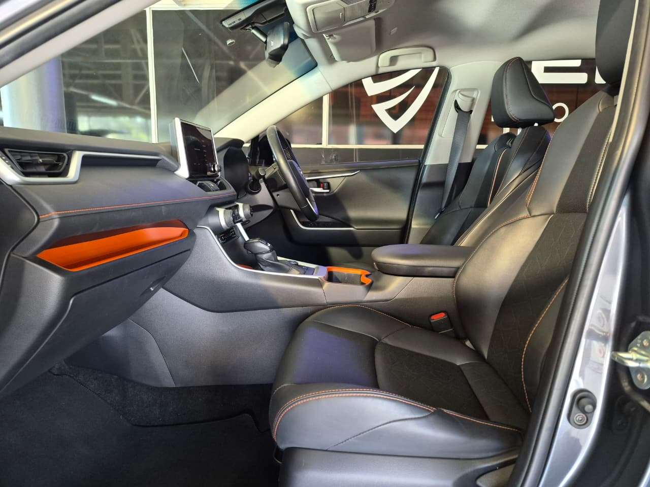 2023 Toyota Rav 4 image 11