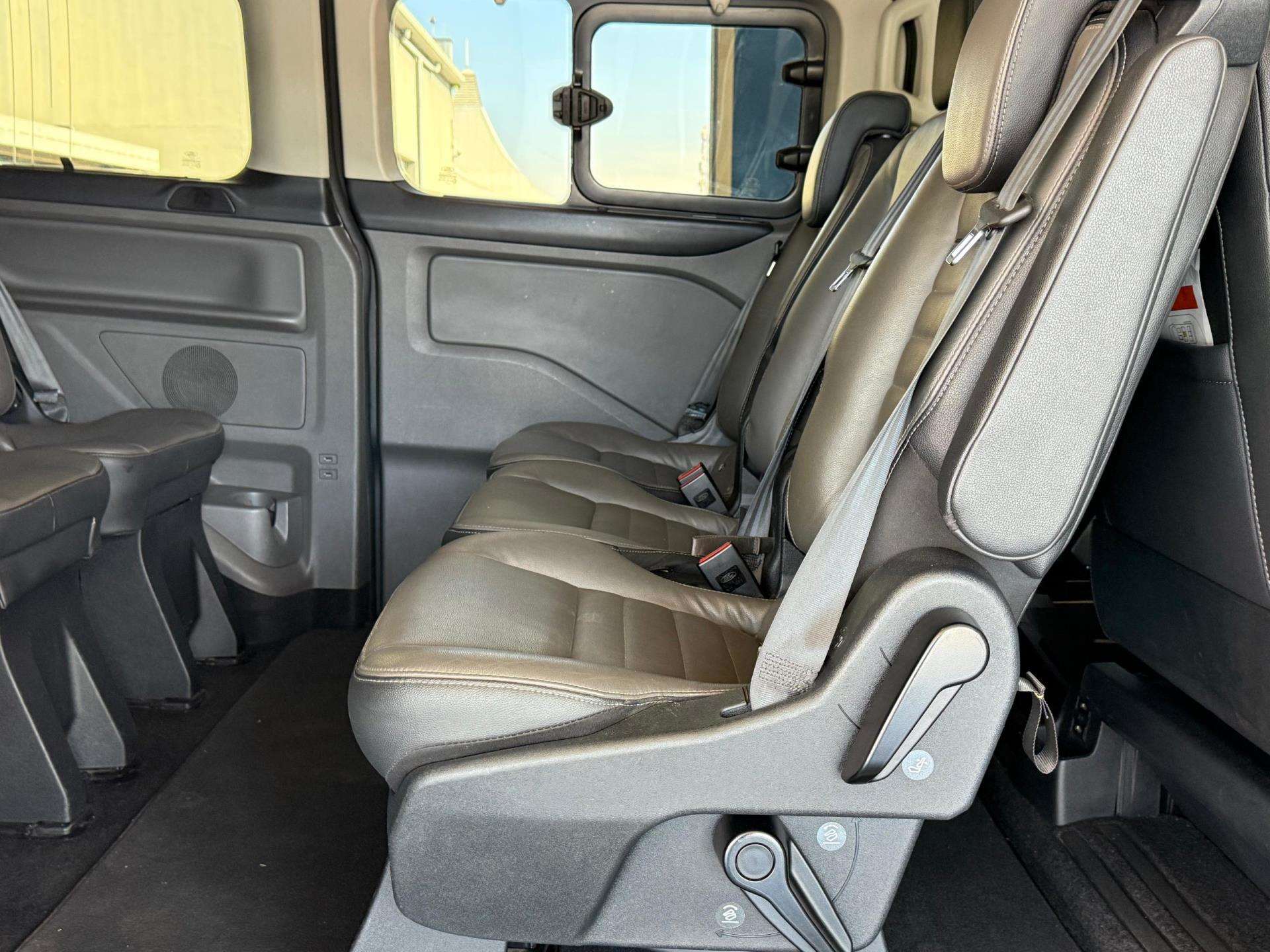 2023 Ford Tourneo image 14