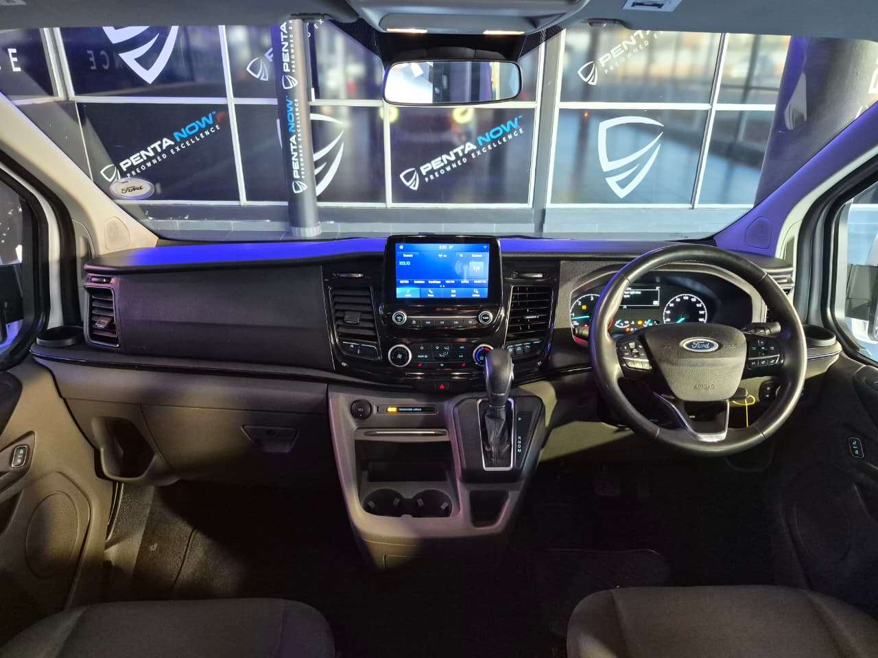 2023 Ford Tourneo image 7