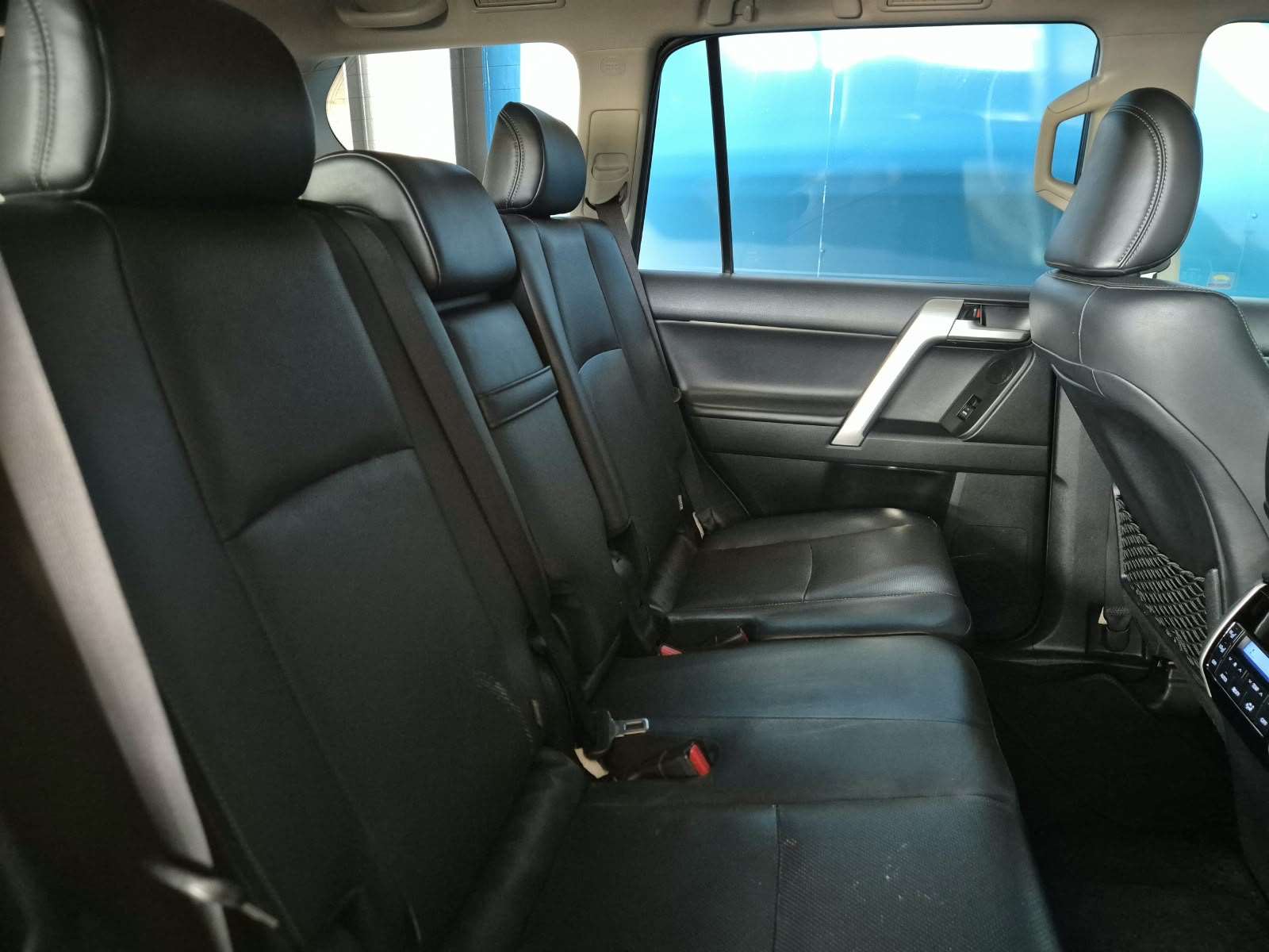 2018 Toyota Prado image 15