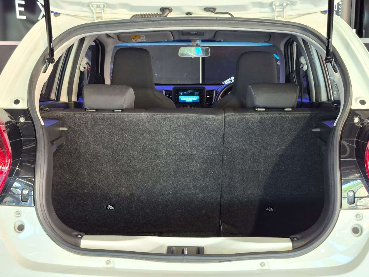 2024 Toyota Vitz image 15