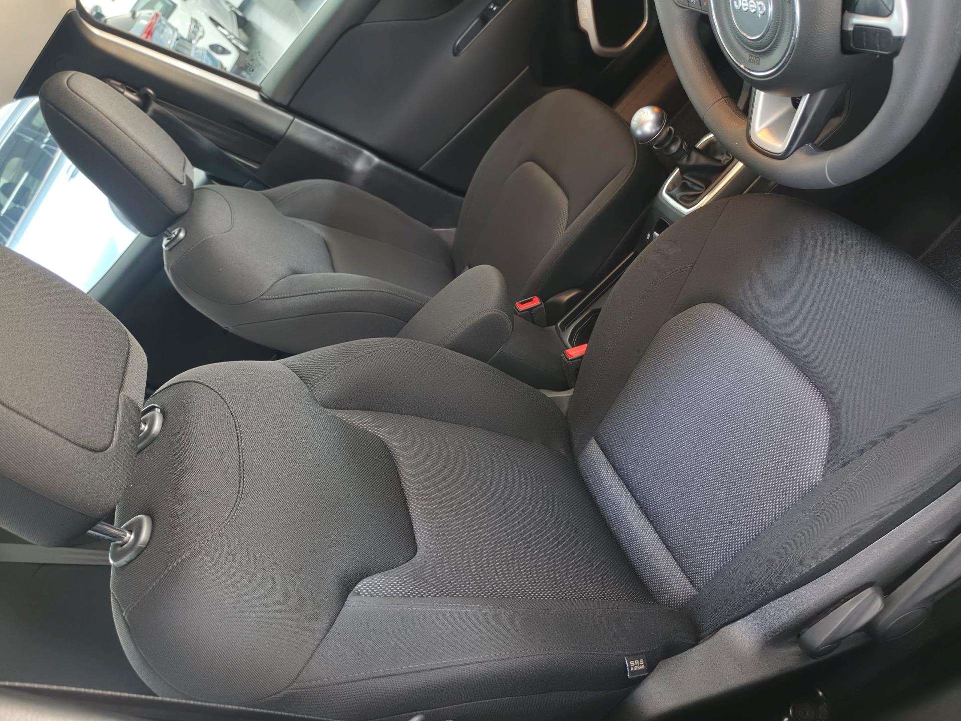 2020 Jeep Renegade image 14