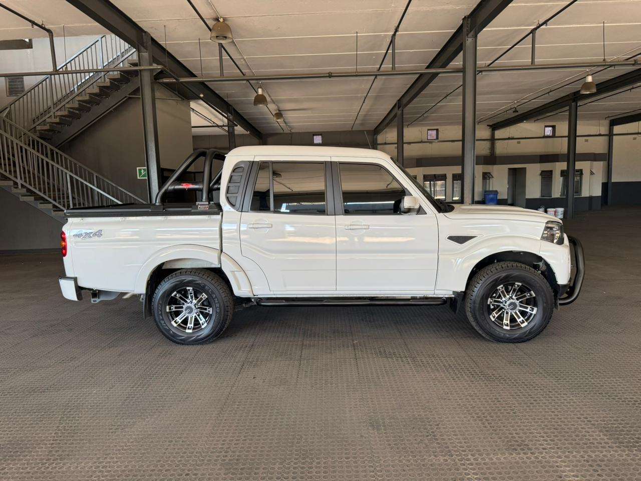 2026 Mahindra Pik Up image 6
