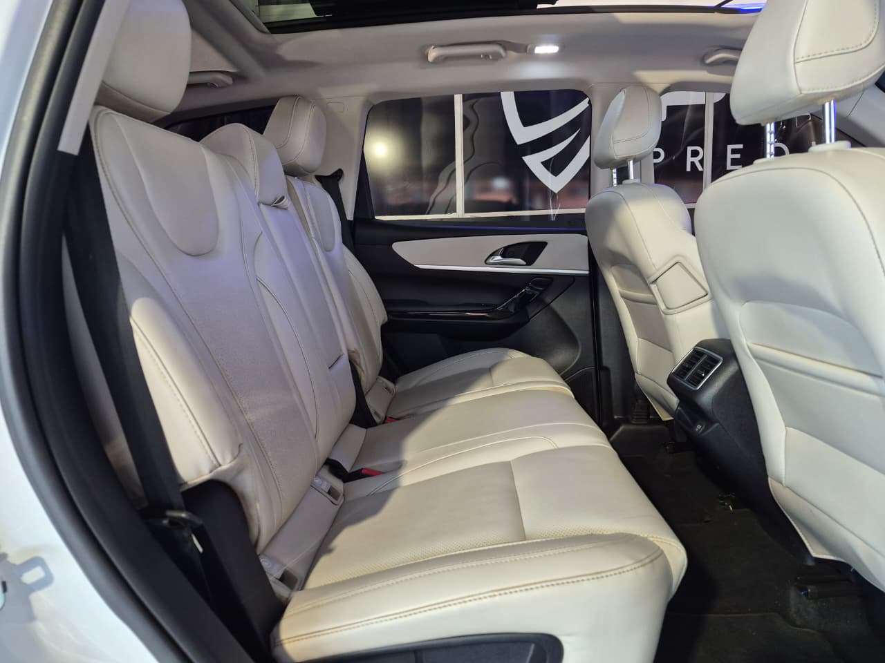2023 Mahindra Xuv 700 image 15