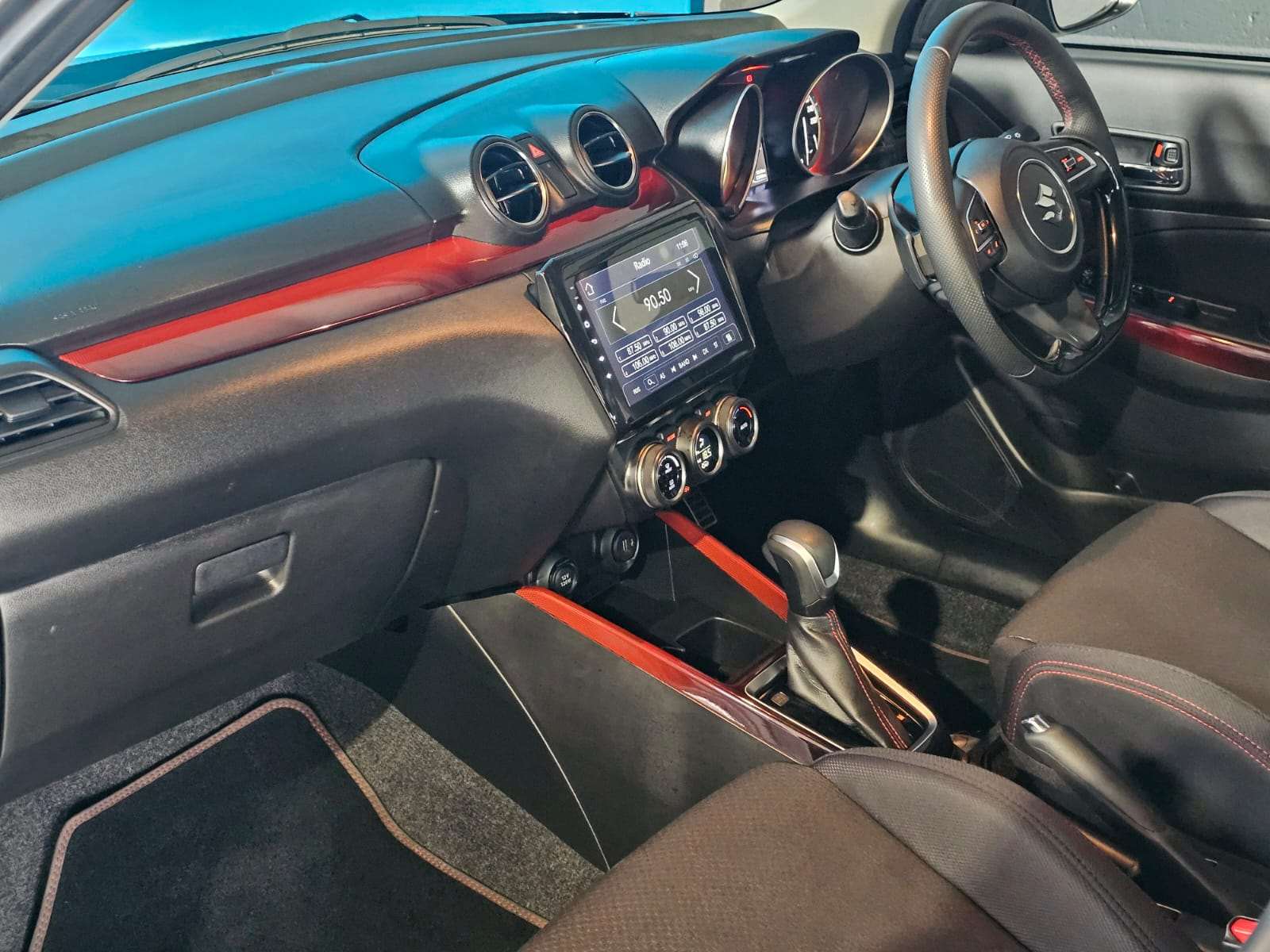 2025 Suzuki Swift image 12
