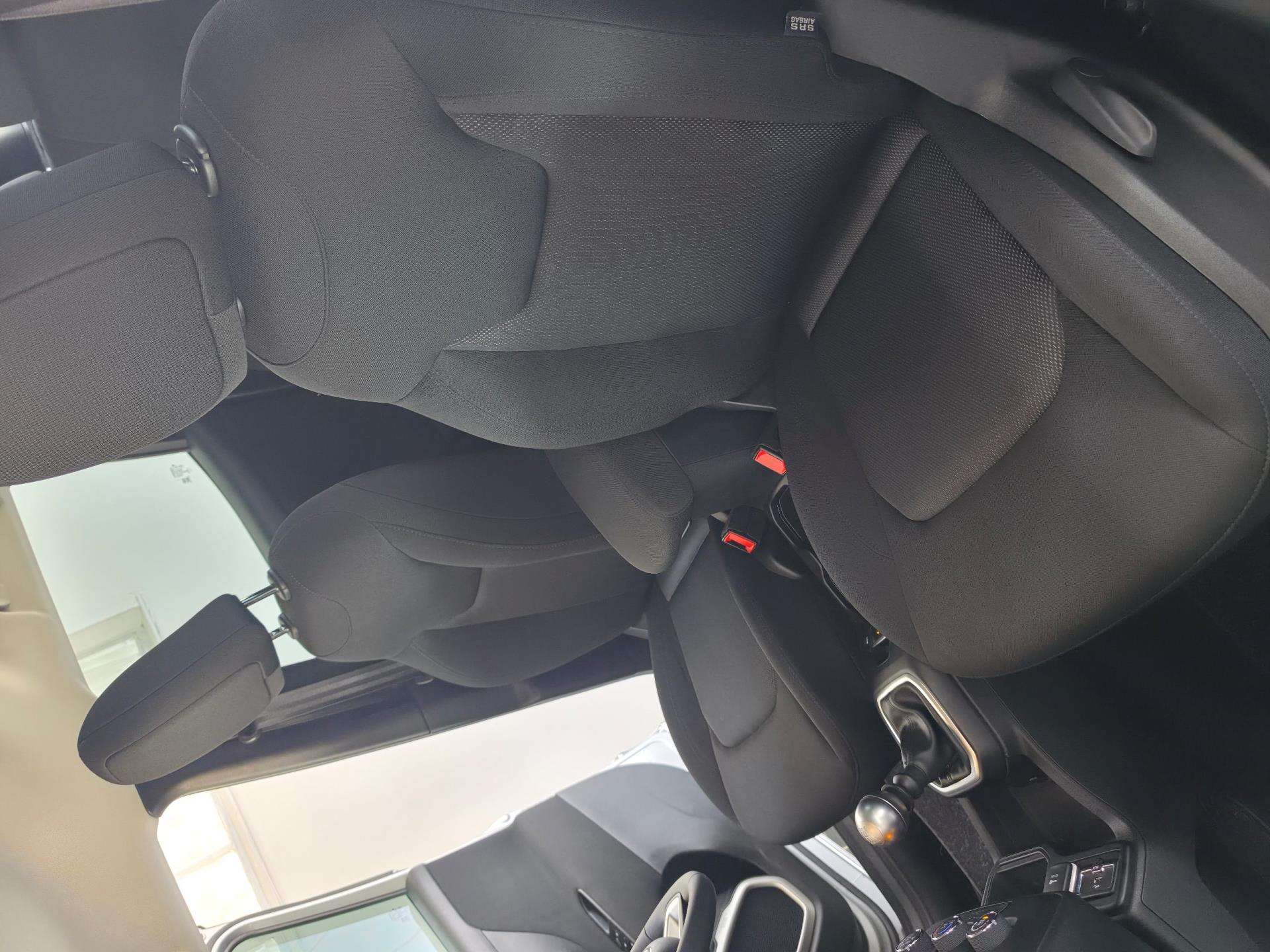 2020 Jeep Renegade image 15