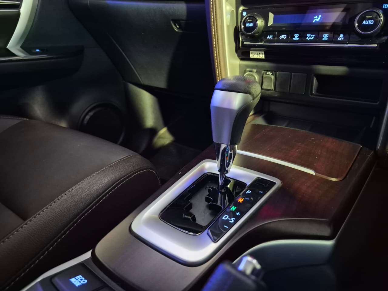 2020 Toyota Fortuner image 9