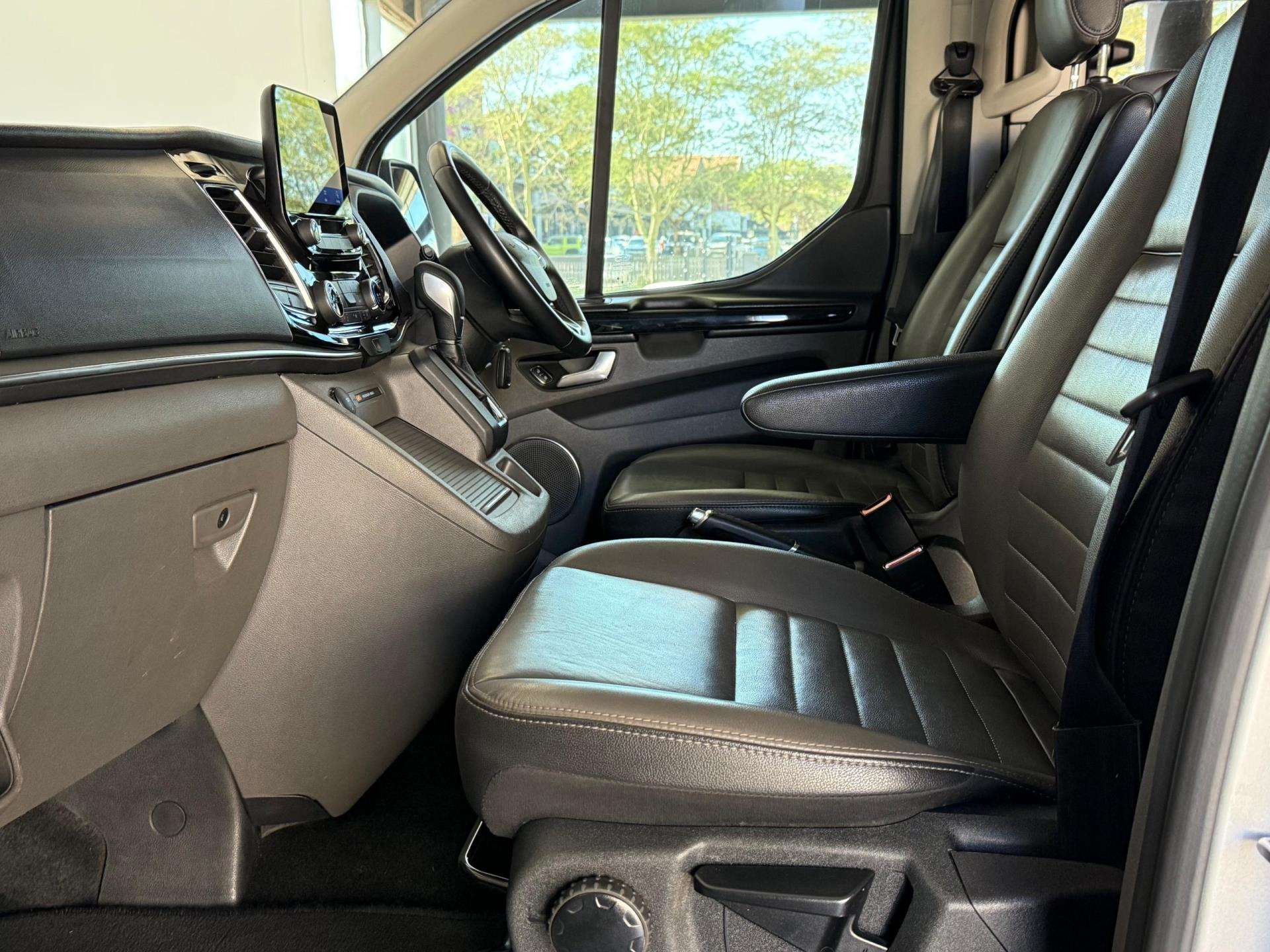 2023 Ford Tourneo image 16