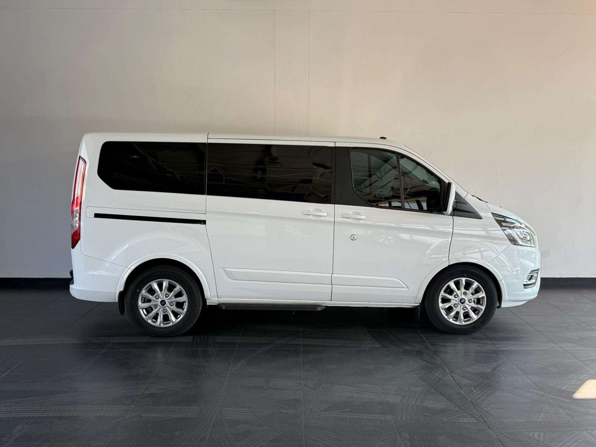 2021 Ford Tourneo image 5