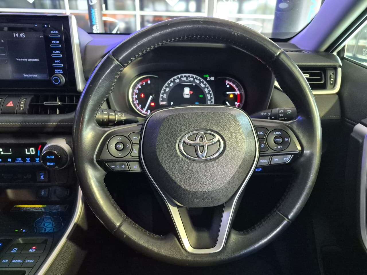 2020 Toyota Rav4 image 8