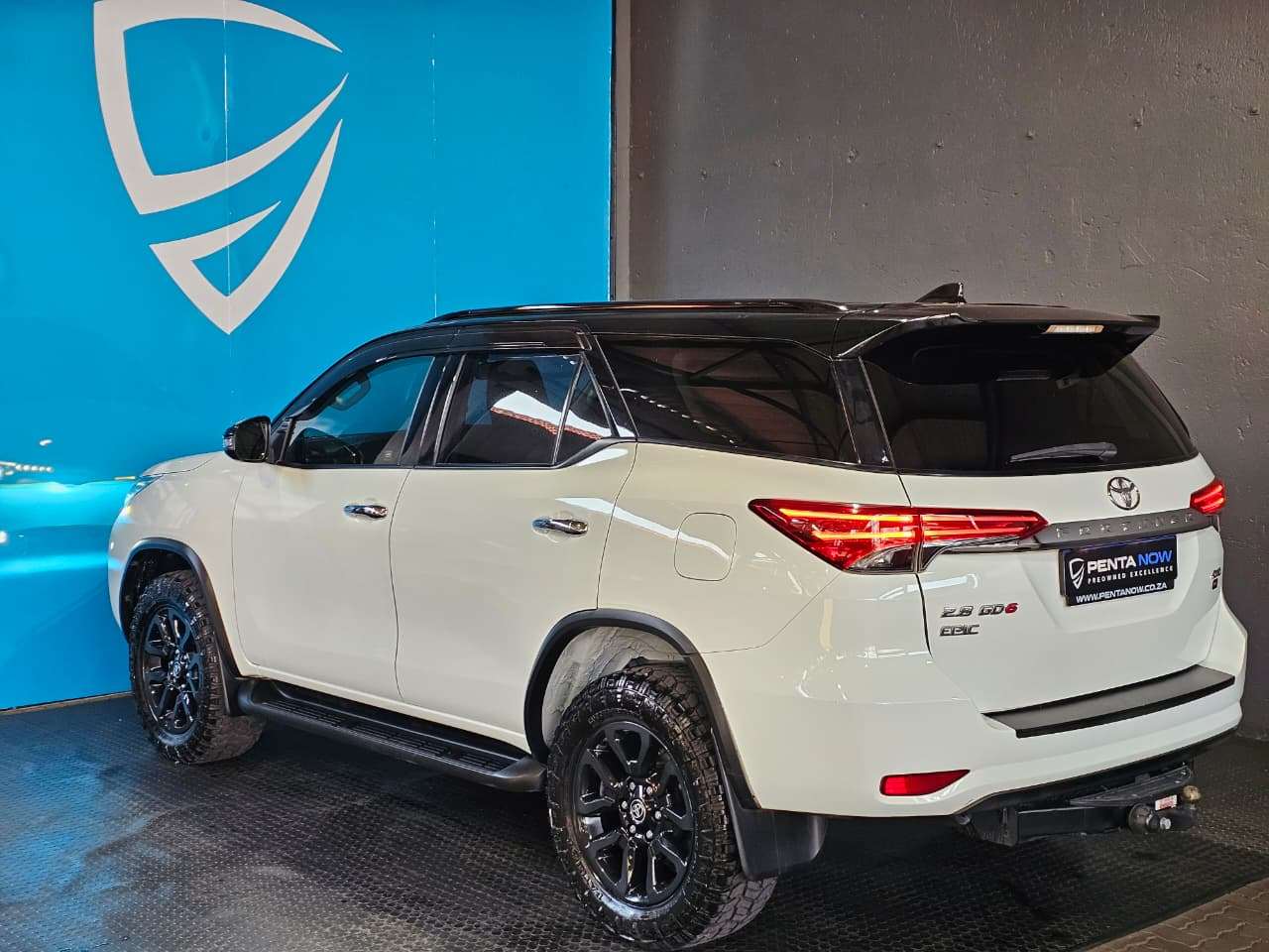 2020 Toyota Fortuner image 4