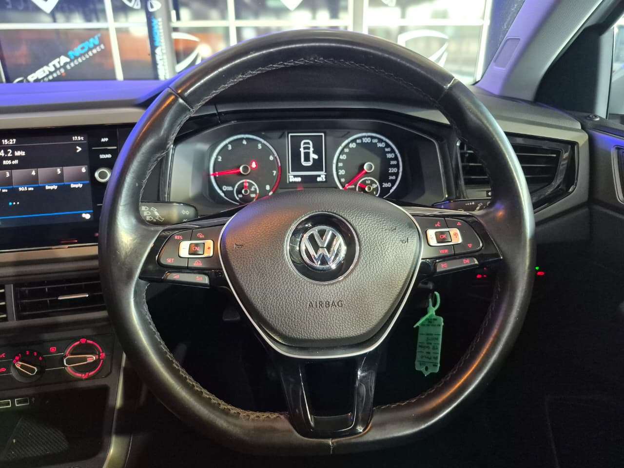 2018 Volkswagen Polo image 8
