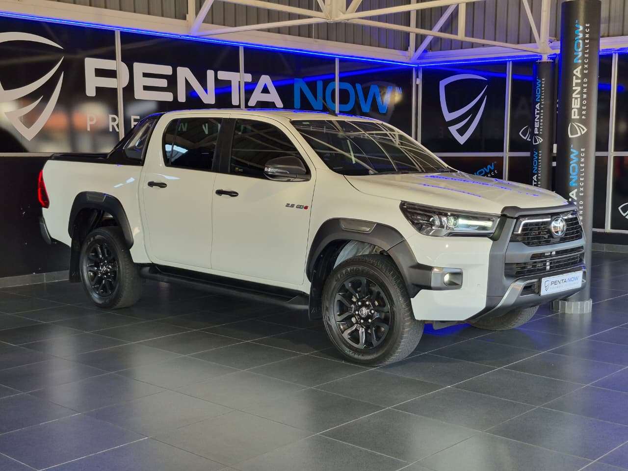 2025 Toyota Hilux image 3