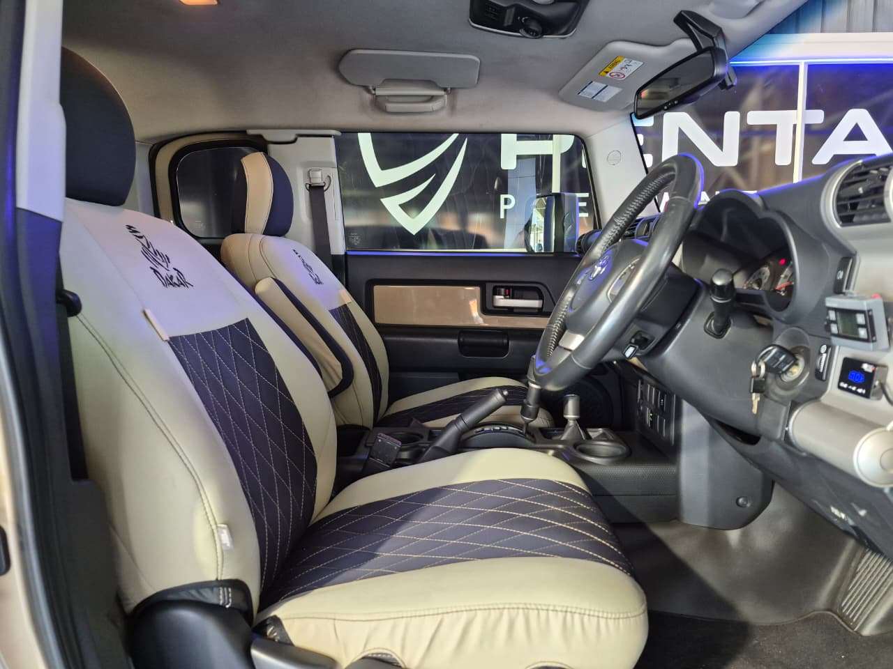2018 Toyota Fj Cruiser image 14