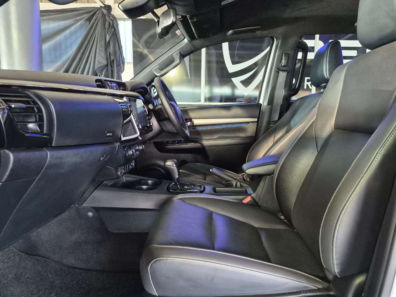 2025 Toyota Hilux image 13