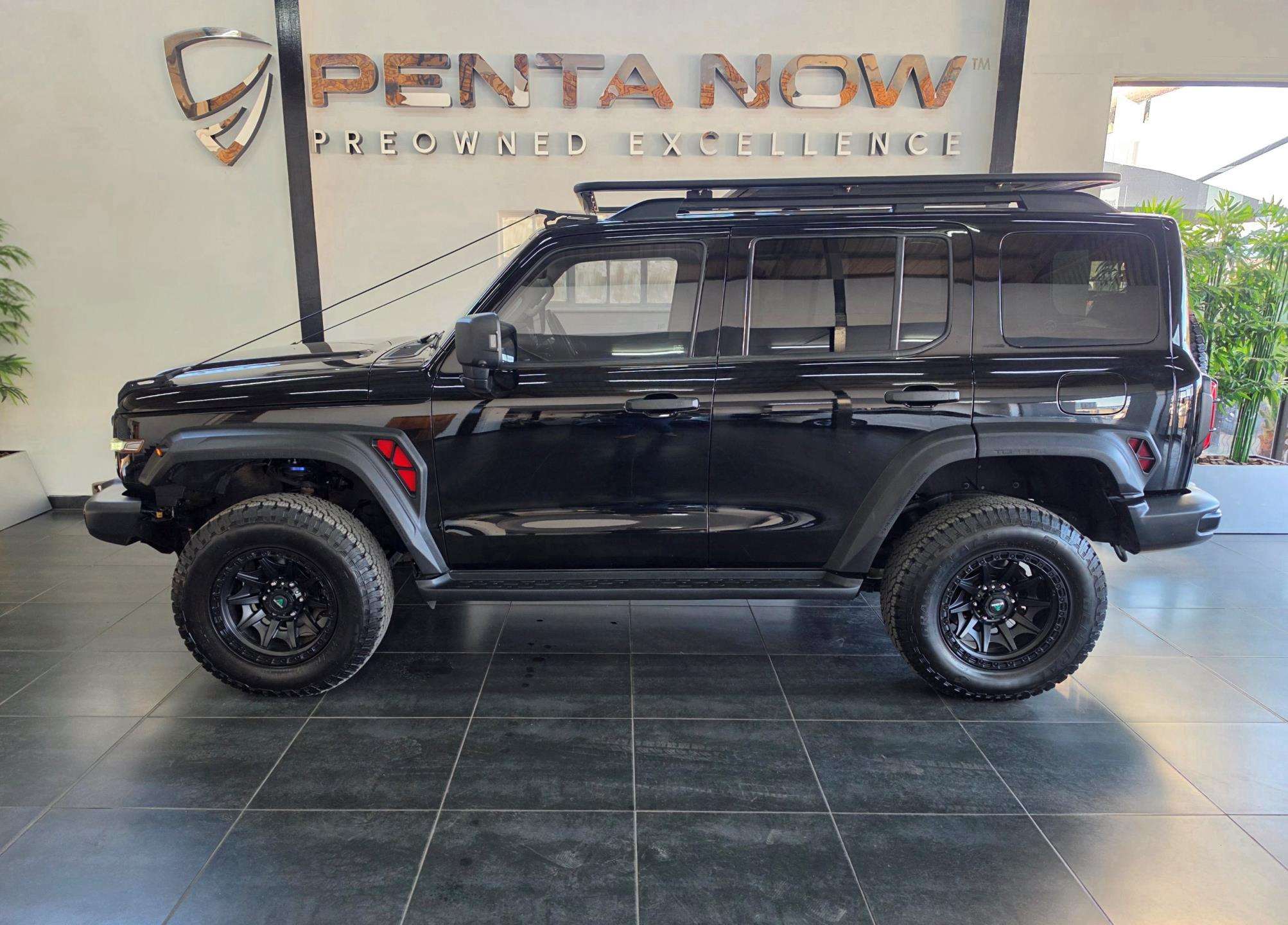 2024 Gwm Tank 300 2.0t Super Luxury 4x4 A/t image 6