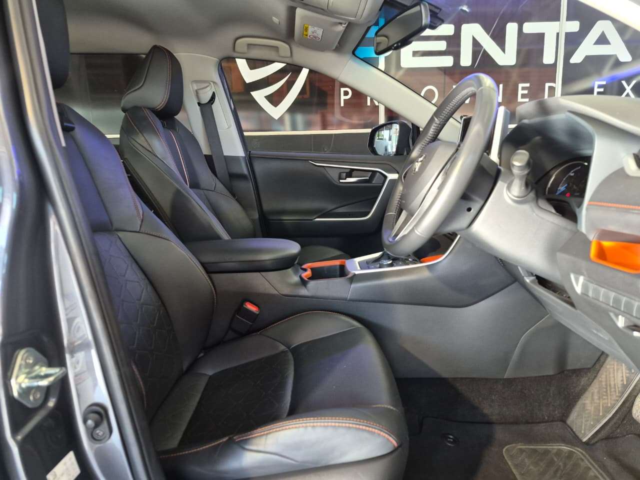 2023 Toyota Rav 4 image 13