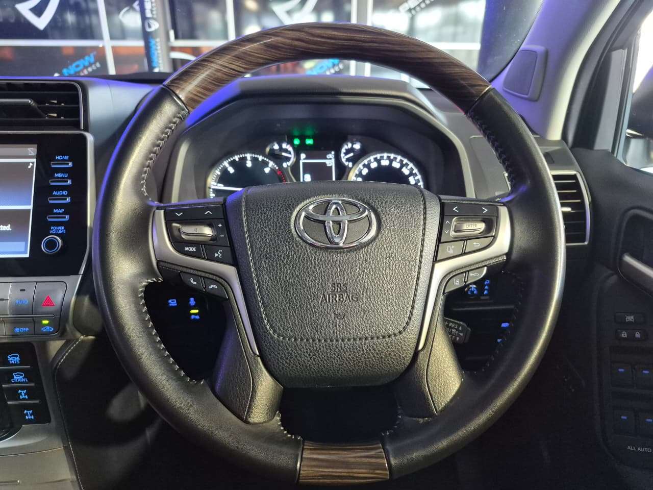 2023 Toyota Prado image 8