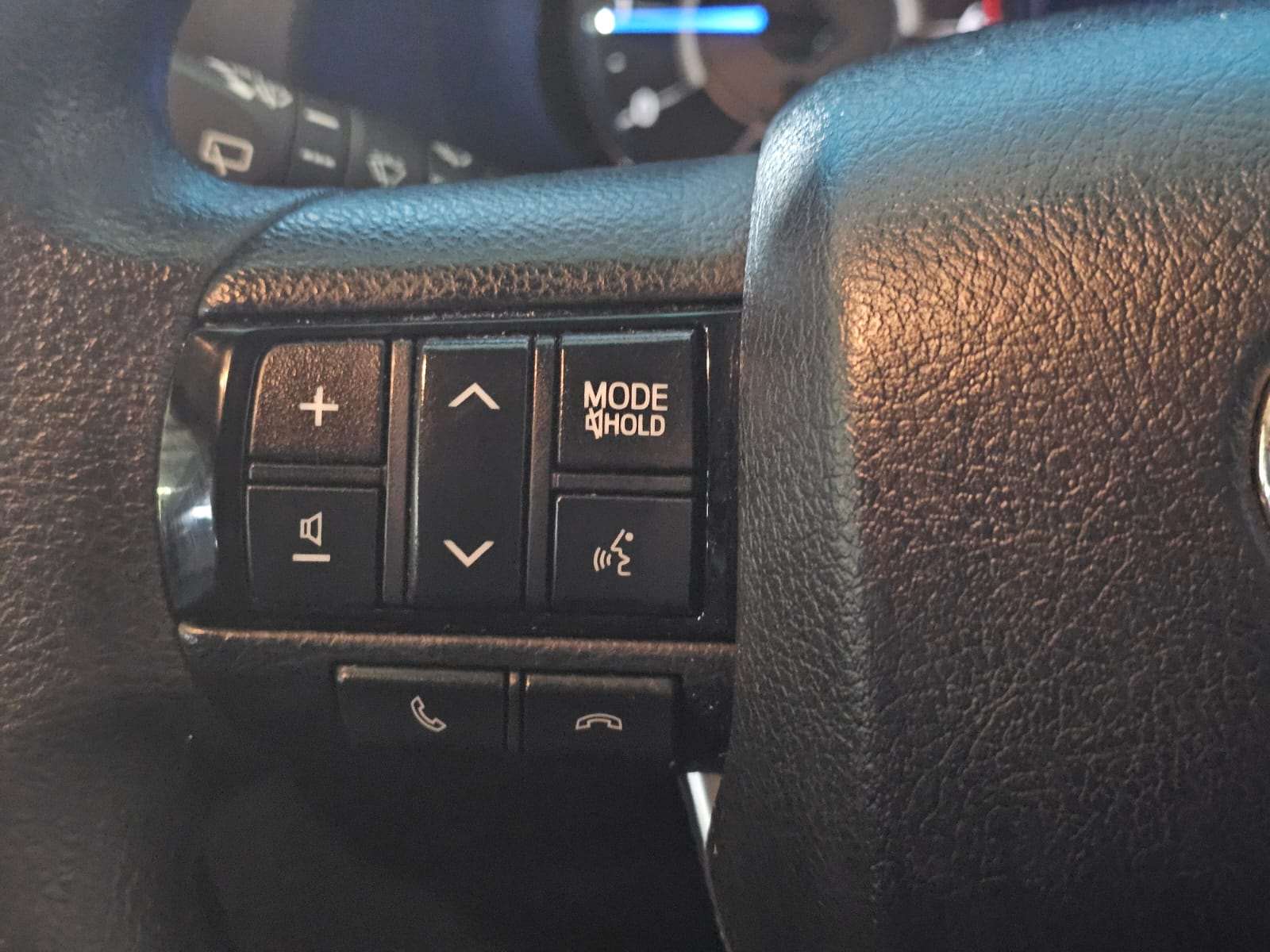 2018 Toyota Fortuner image 10