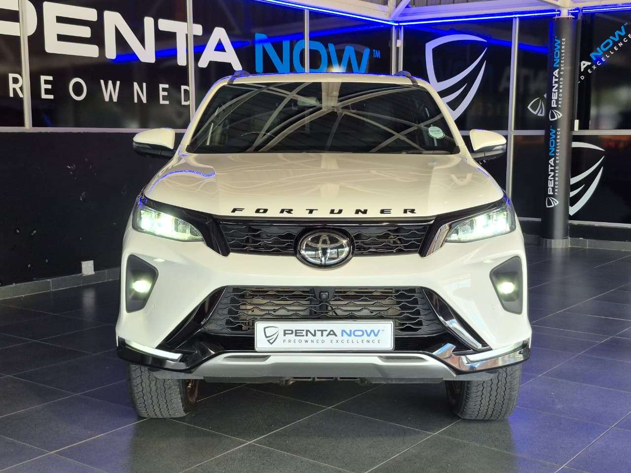 2025 Toyota Fortuner image 2
