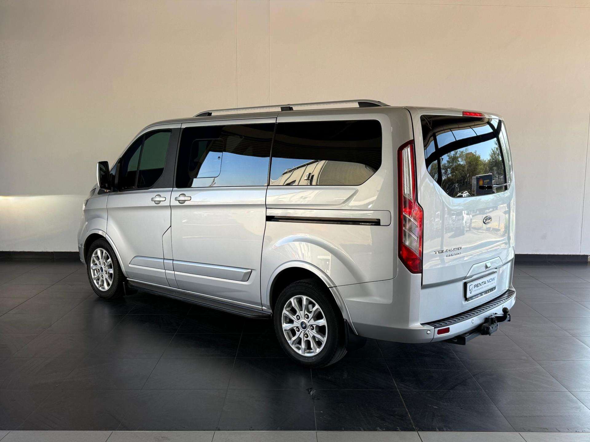 2023 Ford Tourneo image 8