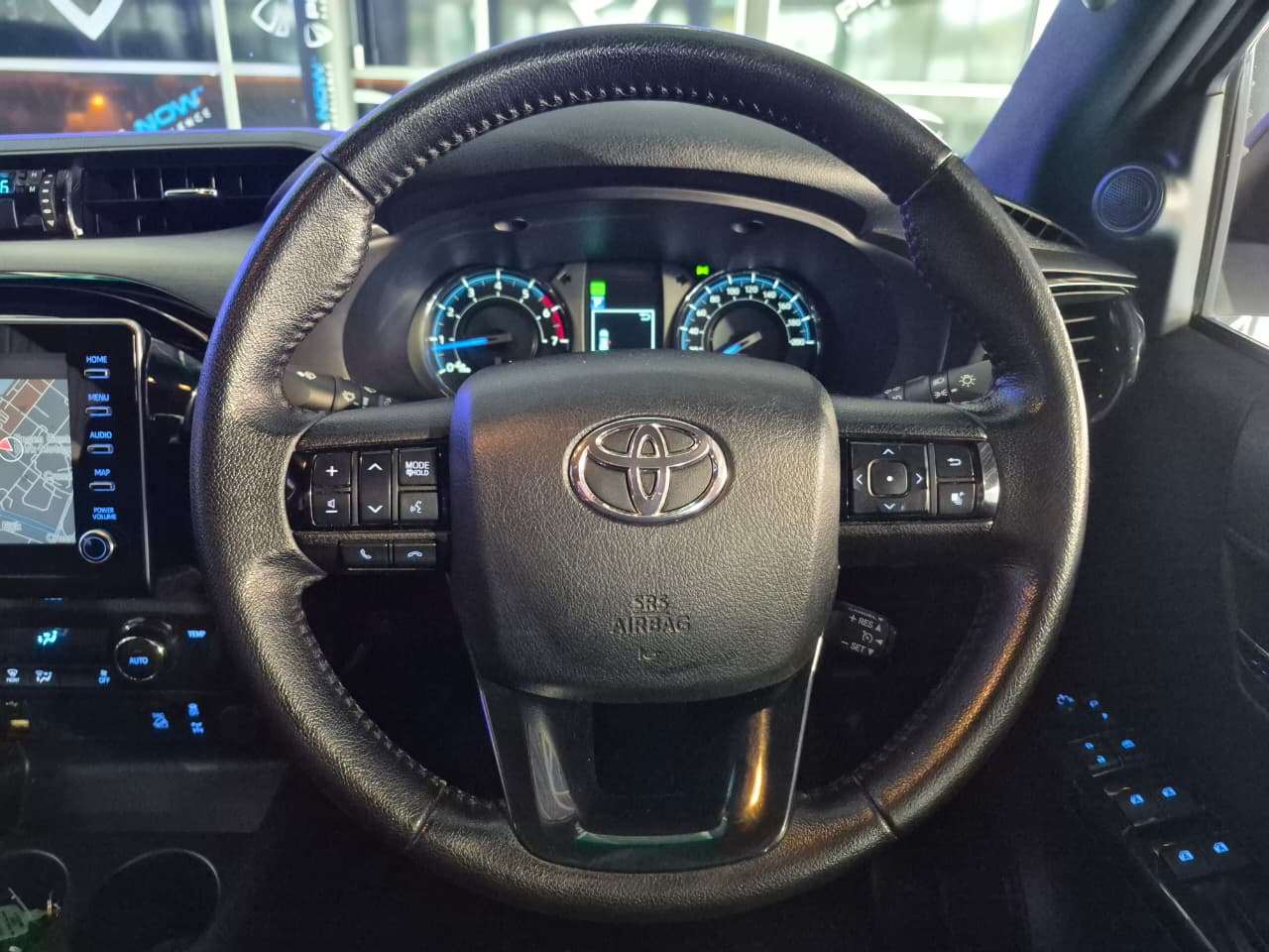 2021 Toyota Hilux image 8