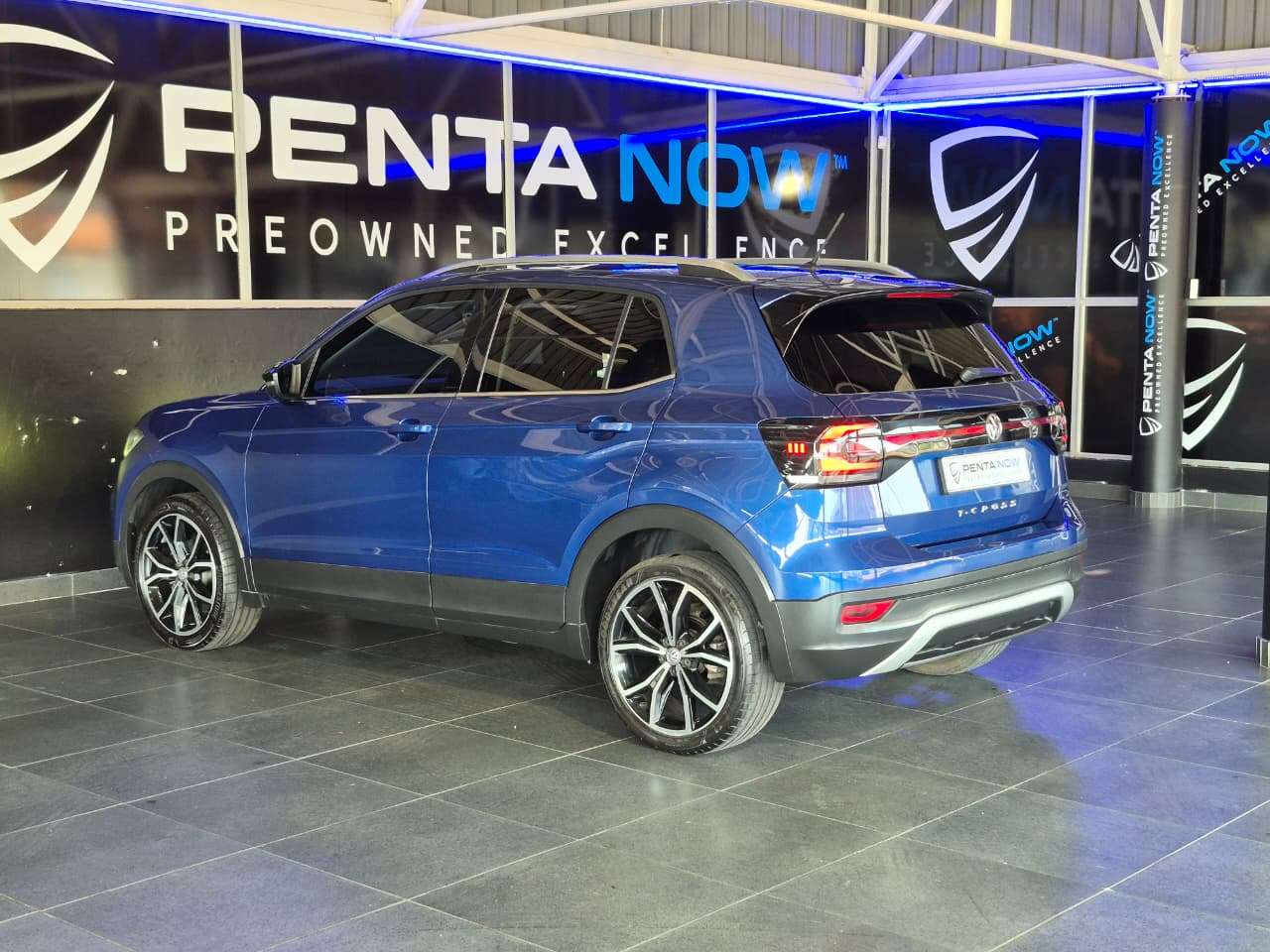 2020 Volkswagen T-cross image 4