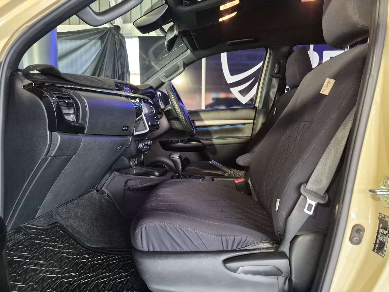 2024 Toyota Hilux 2016 On image 13