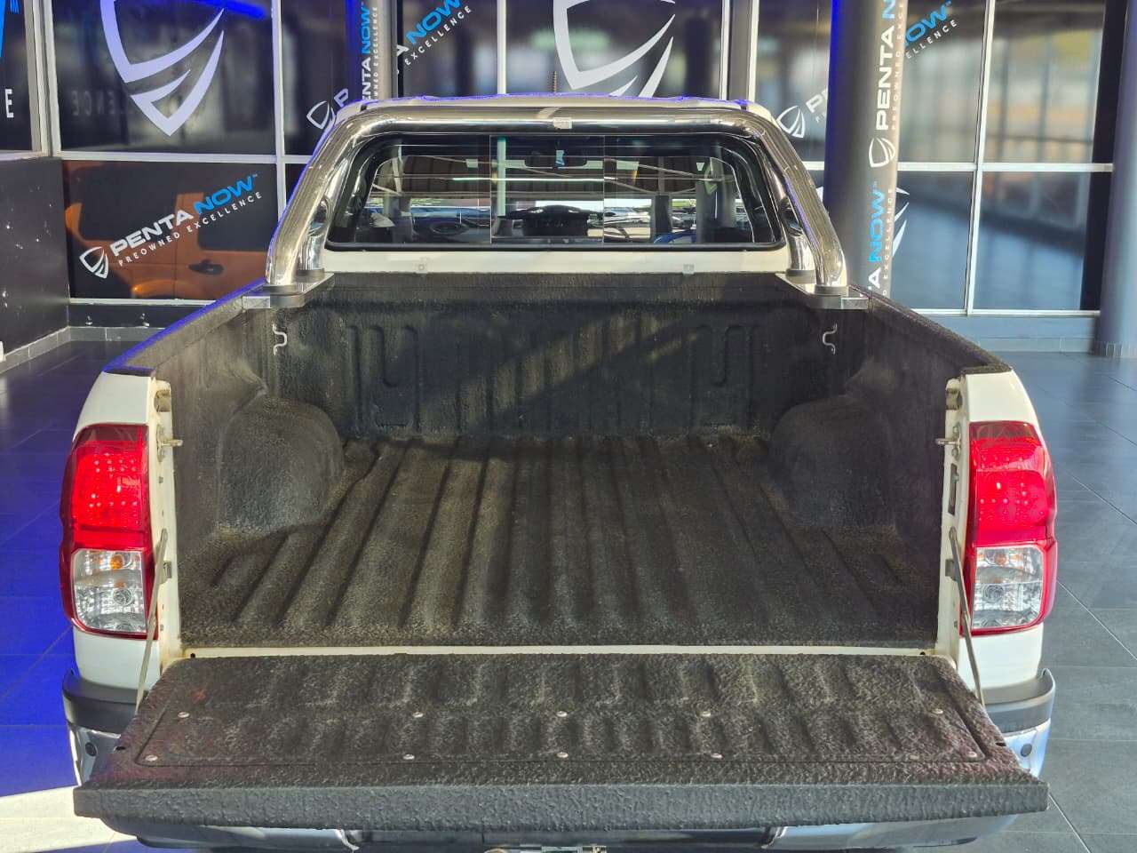 2022 Toyota Hilux image 16