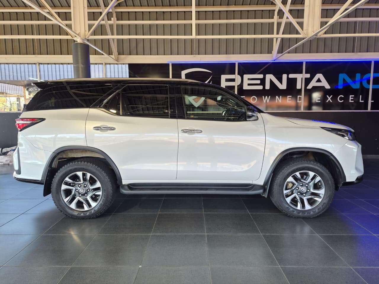 2024 Toyota Fortuner image 16