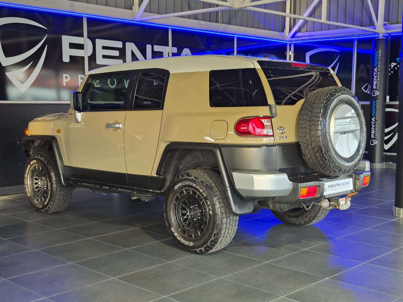 2018 Toyota Fj Cruiser image 4