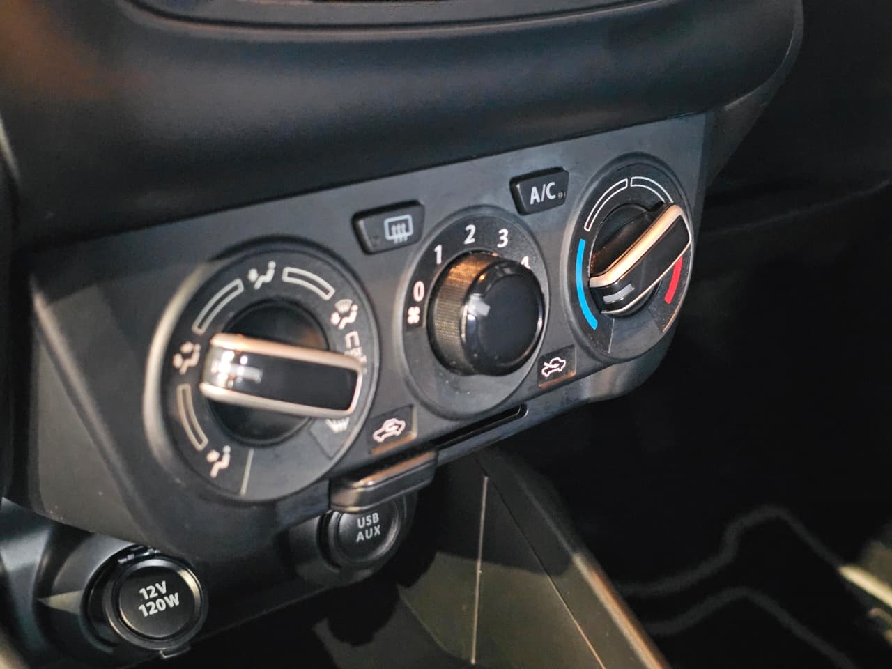 2024 Suzuki Swift image 12