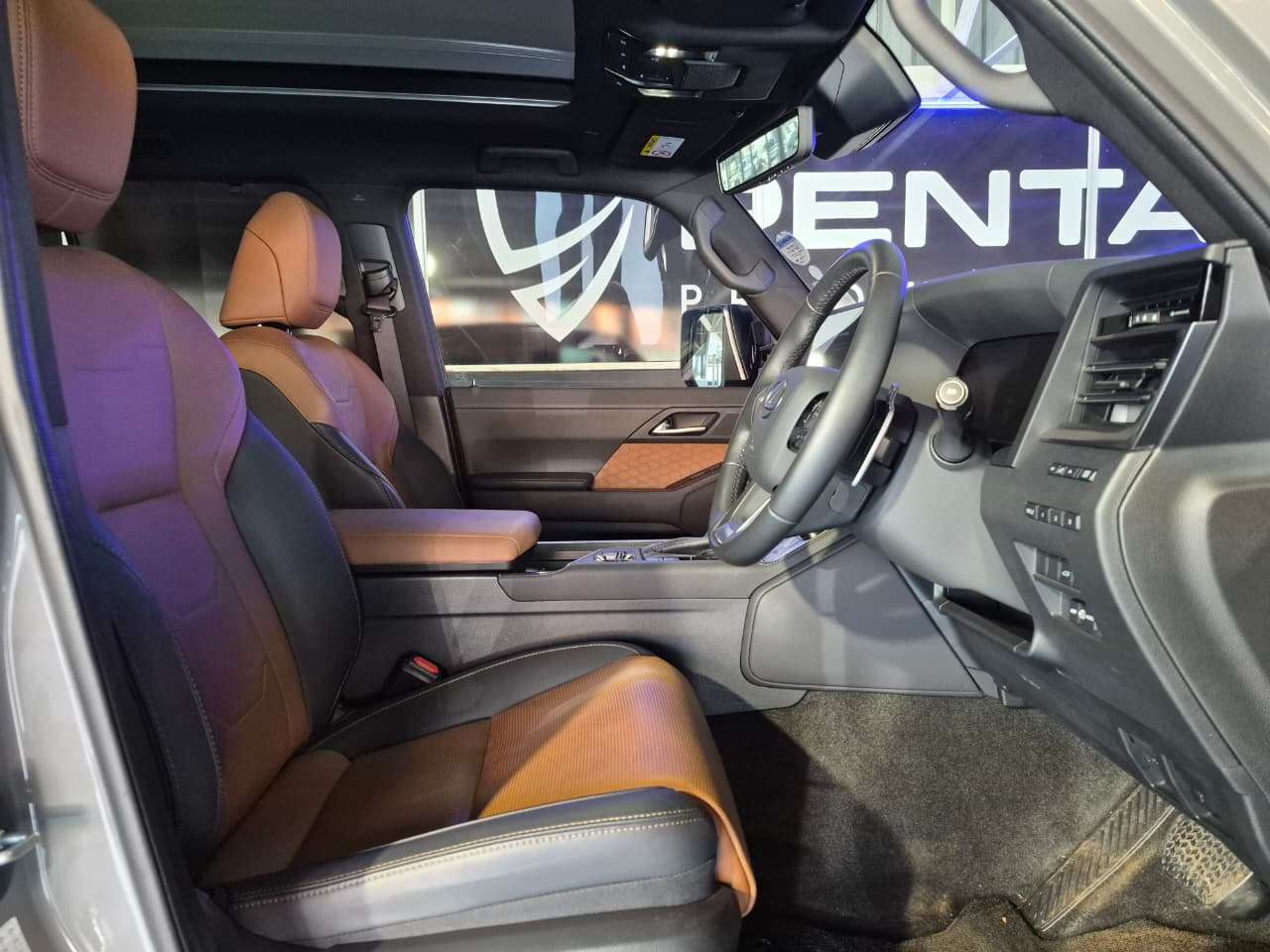 2025 Lexus Gx 550 image 13