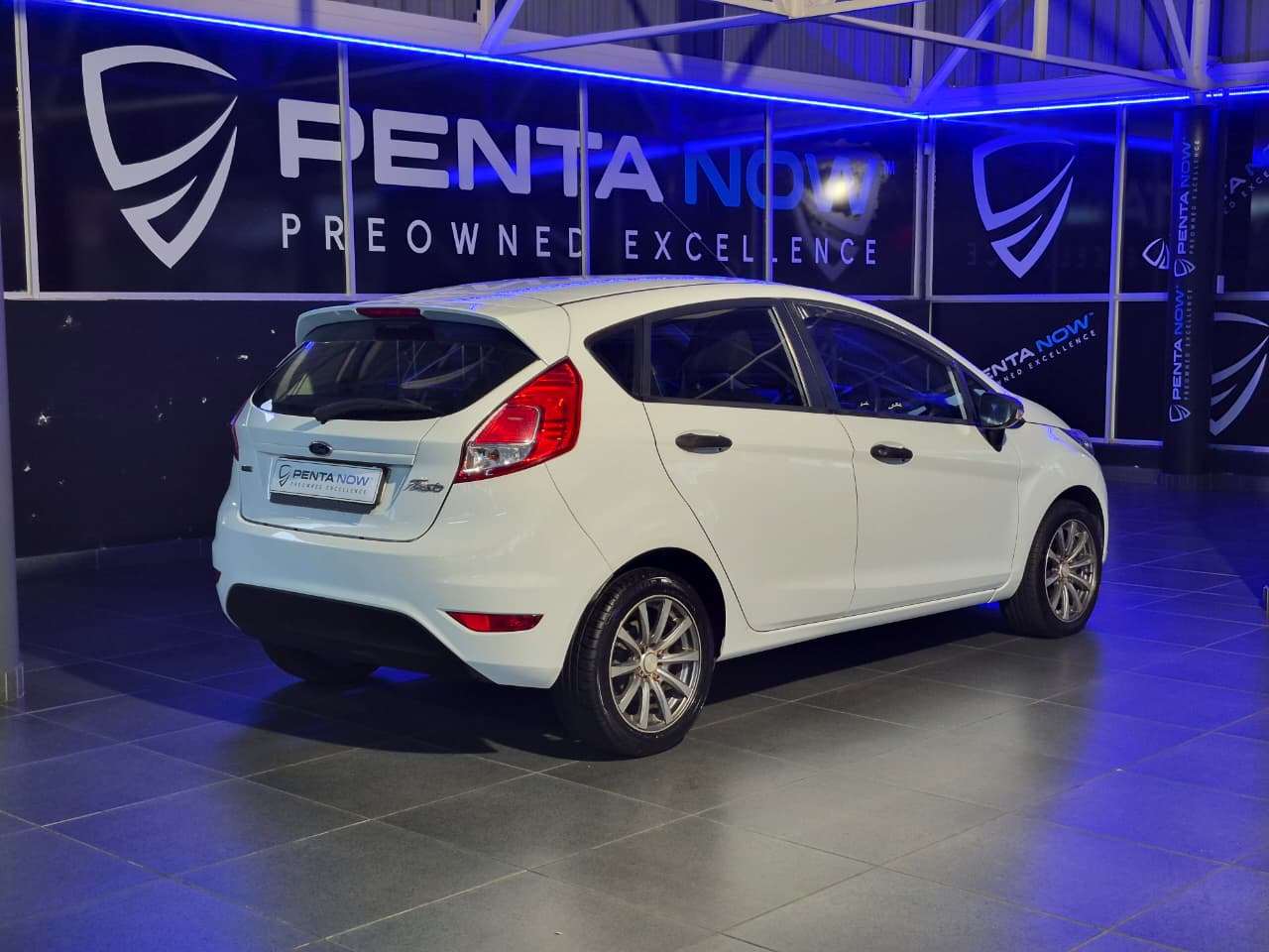 2016 Ford Fiesta image 6