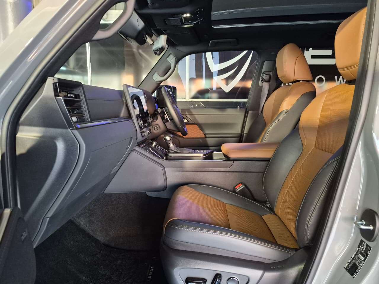 2025 Lexus Gx 550 image 11
