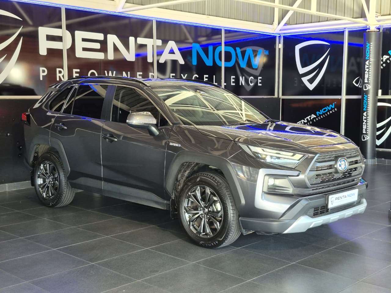 2023 Toyota Rav 4 image 3