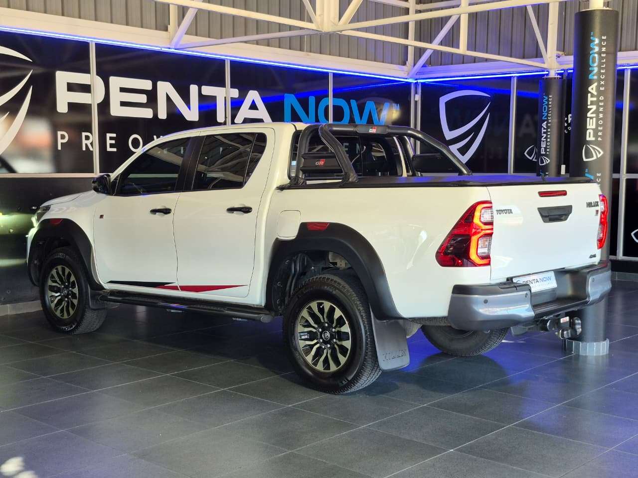 2023 Toyota Hilux image 4