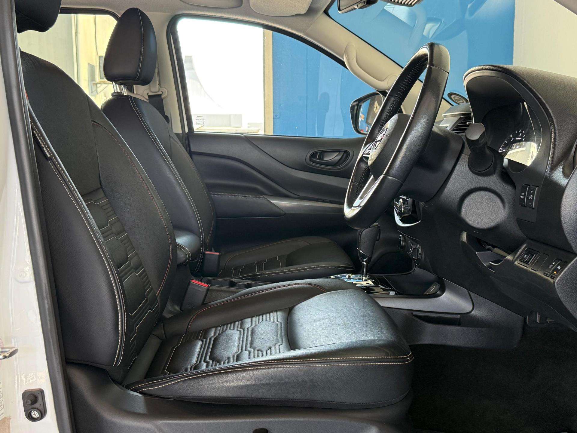 2023 Nissan Navara image 13