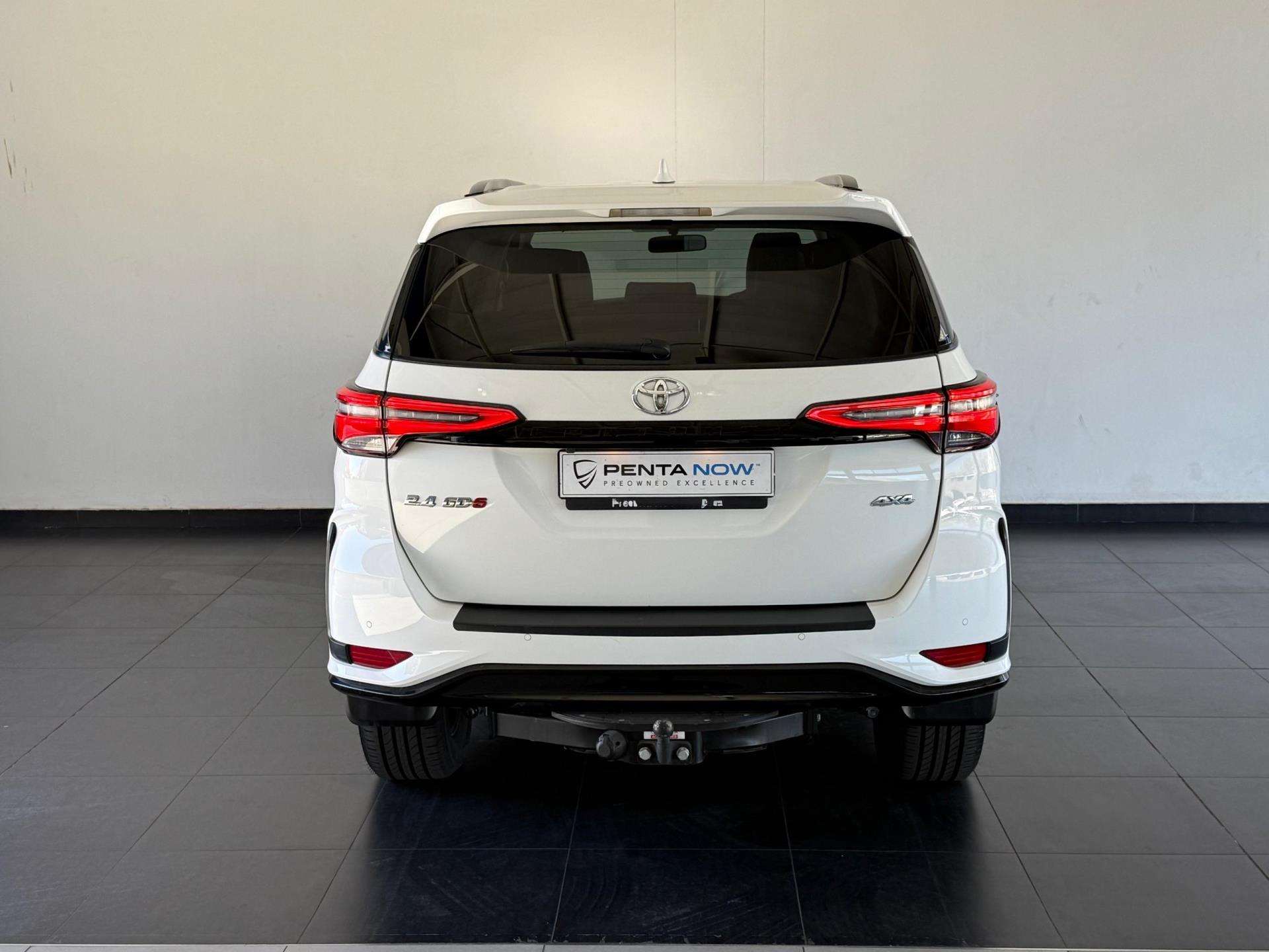 2023 Toyota Fortuner image 7