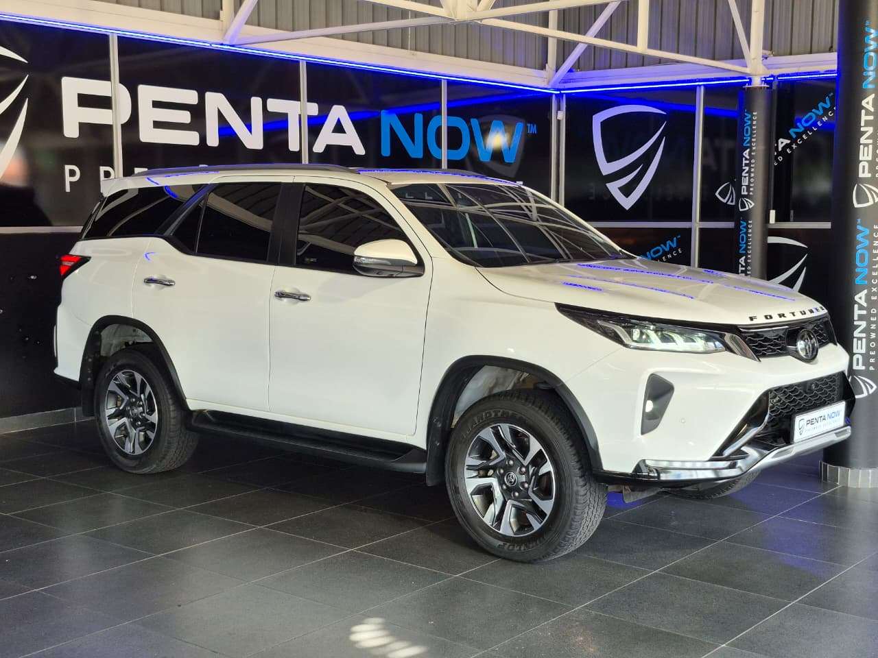 2025 Toyota Fortuner image 3