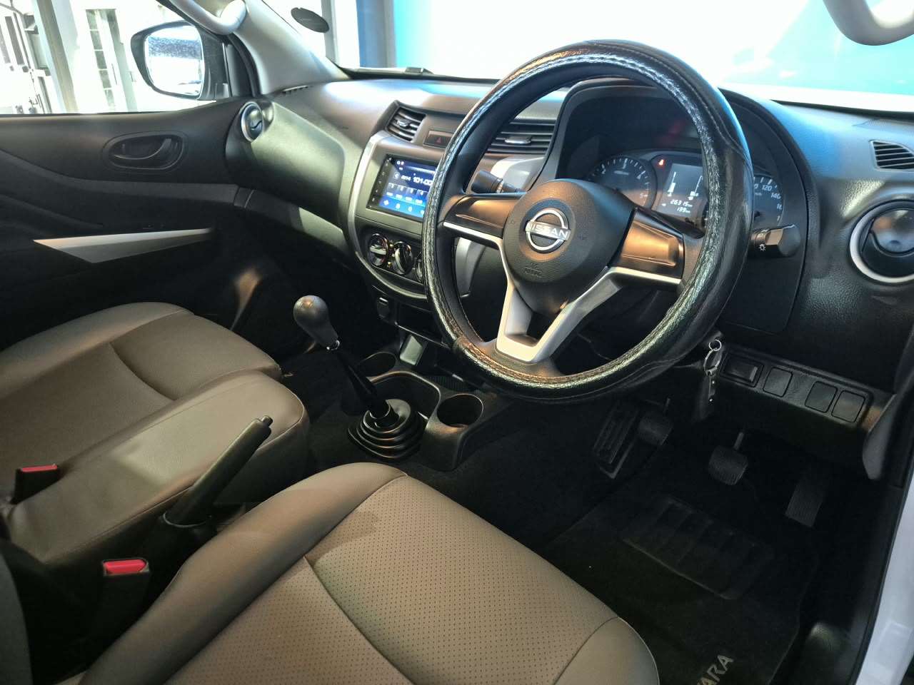2025 Nissan Navara image 11
