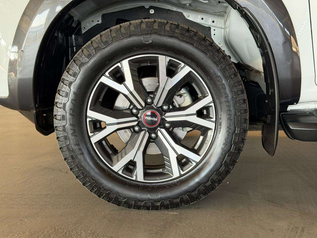 2024 Isuzu D-max image 9