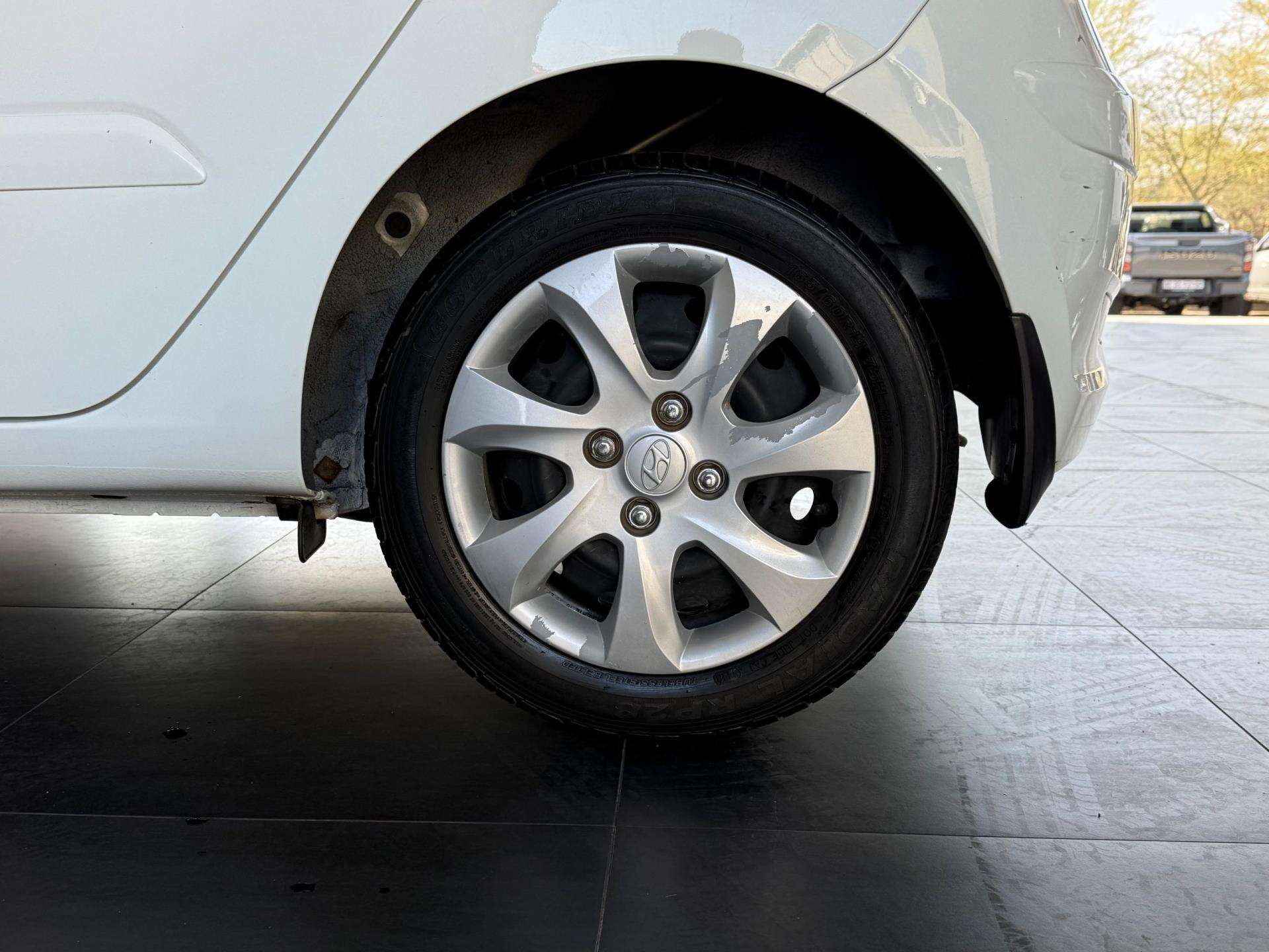 2012 Hyundai I10 image 9