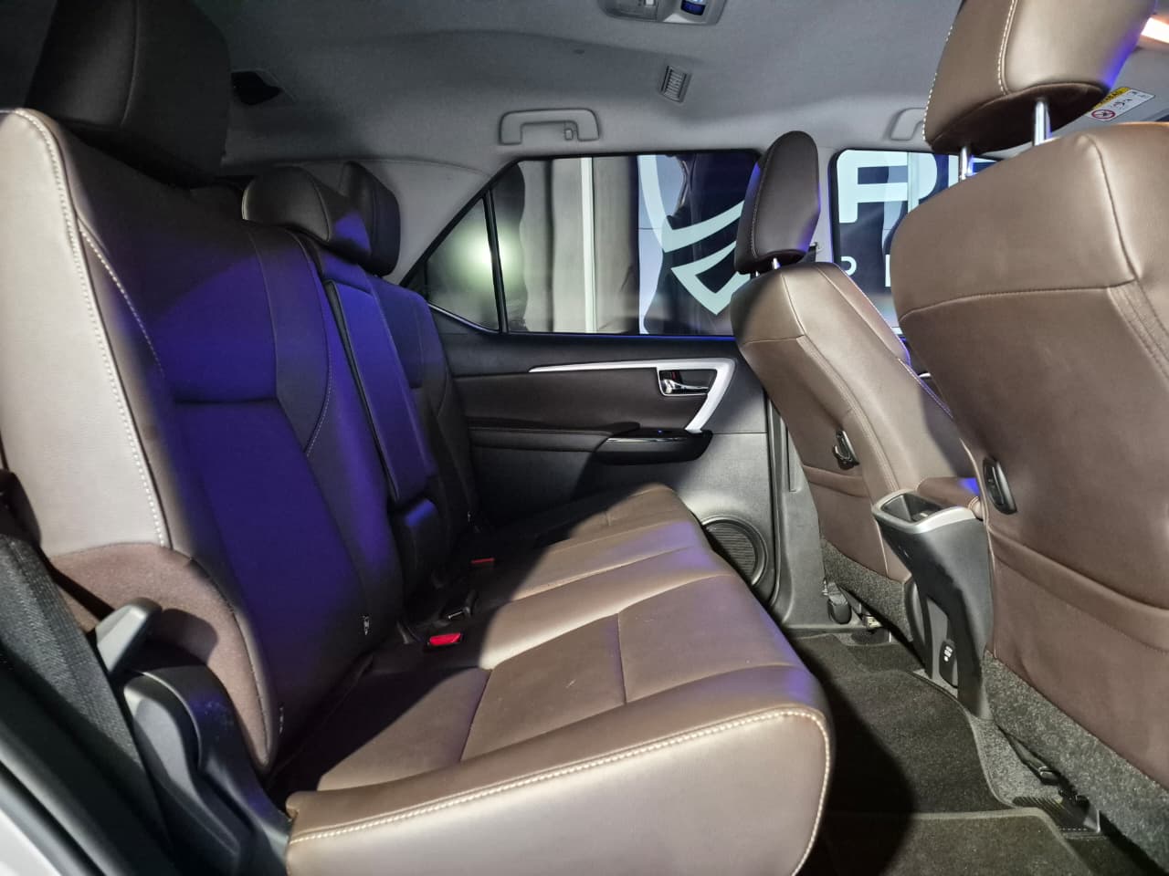2020 Toyota Fortuner image 15