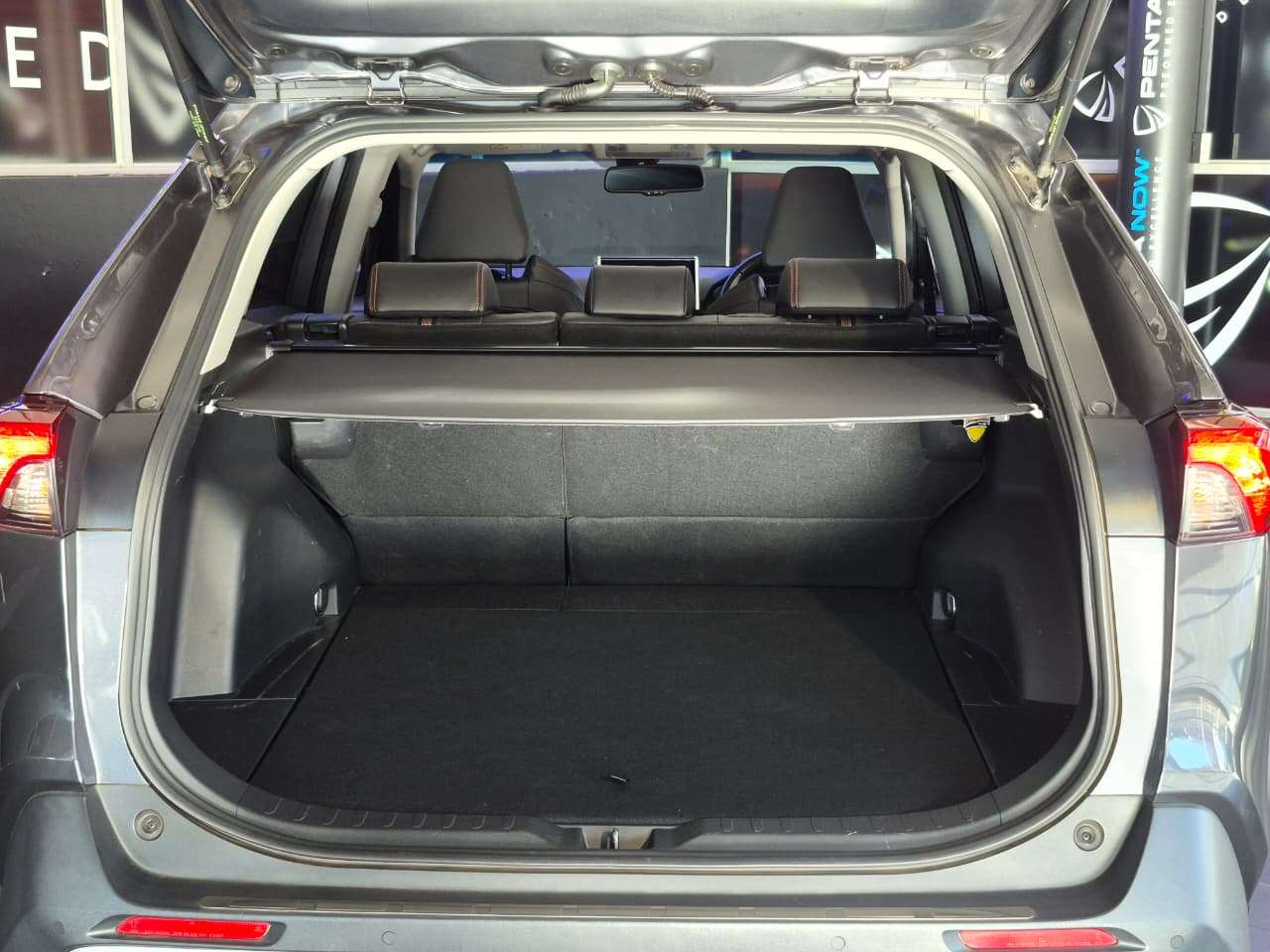 2023 Toyota Rav 4 image 15