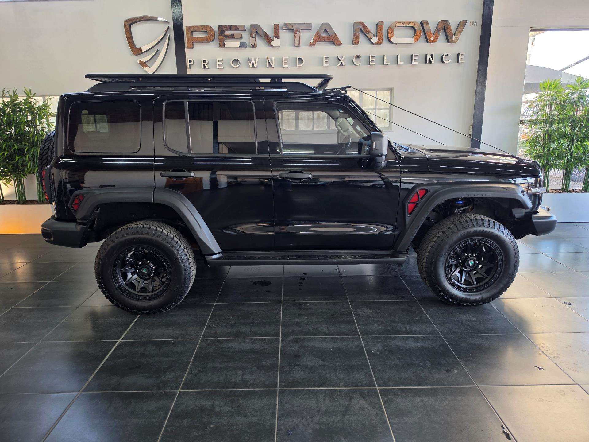 2024 Gwm Tank 300 2.0t Super Luxury 4x4 A/t image 11