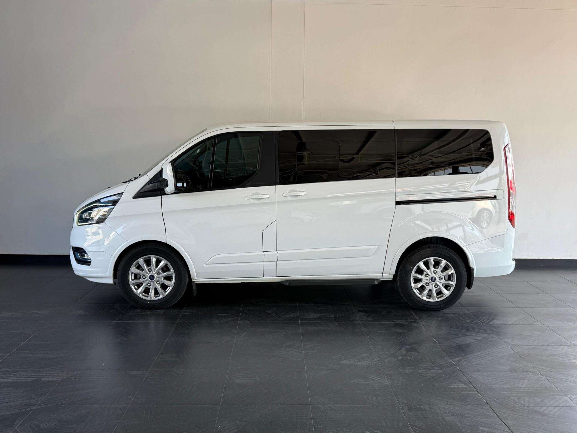2021 Ford Tourneo image 4