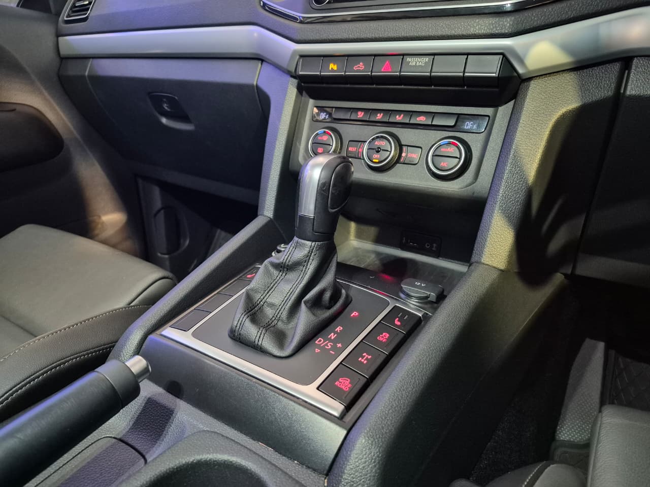 2022 Volkswagen Amarok image 9